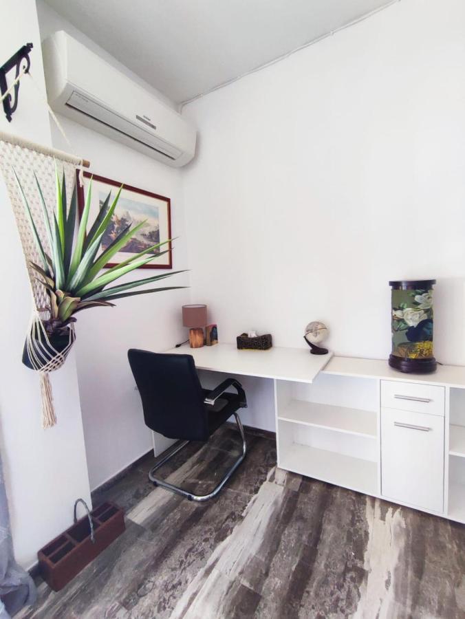 Lauren'S Charm Town Apartment Lefkáda エクステリア 写真